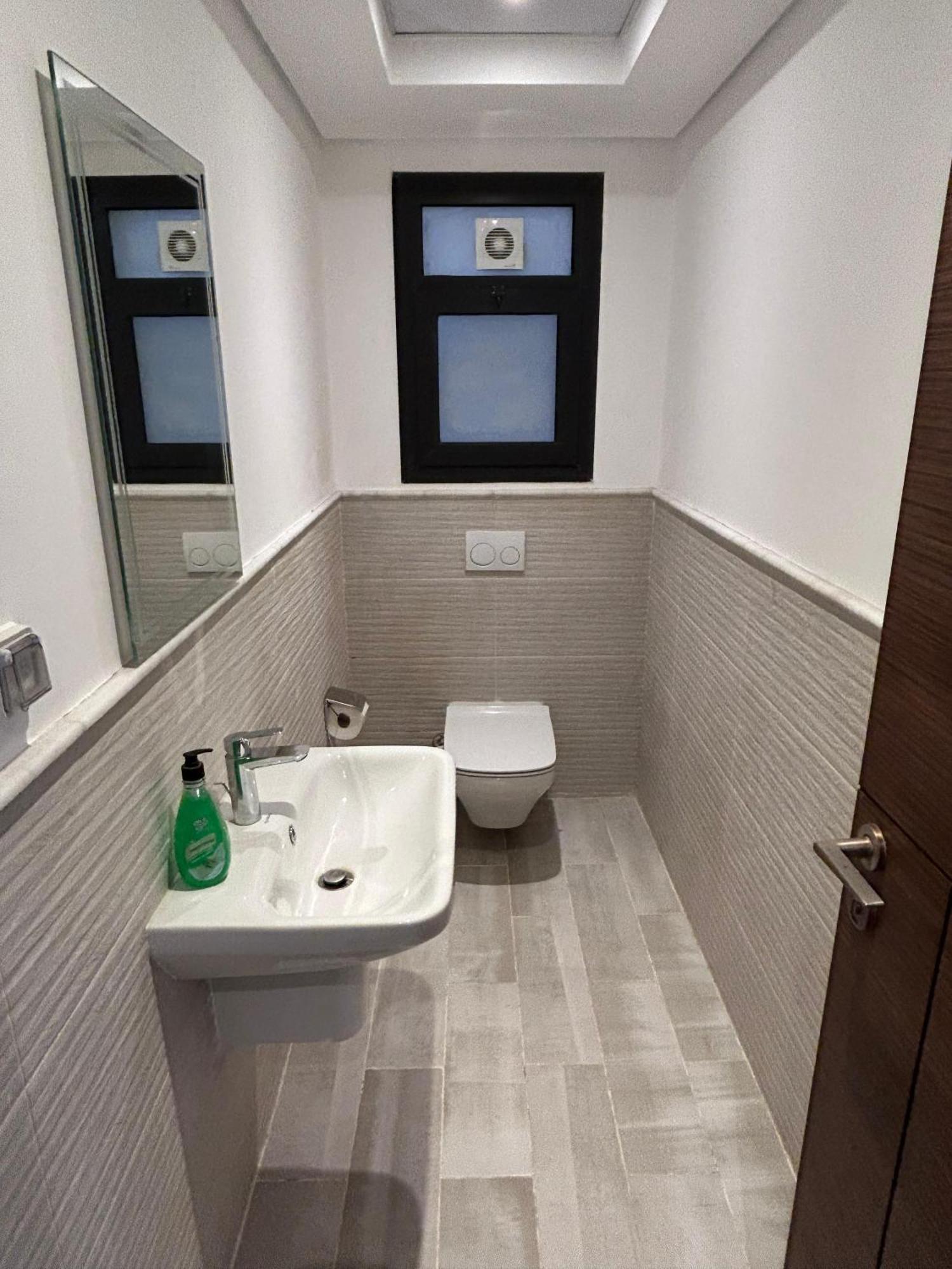 Apartamento Cfc Modern 2br, Walk To Cfc Mall *
