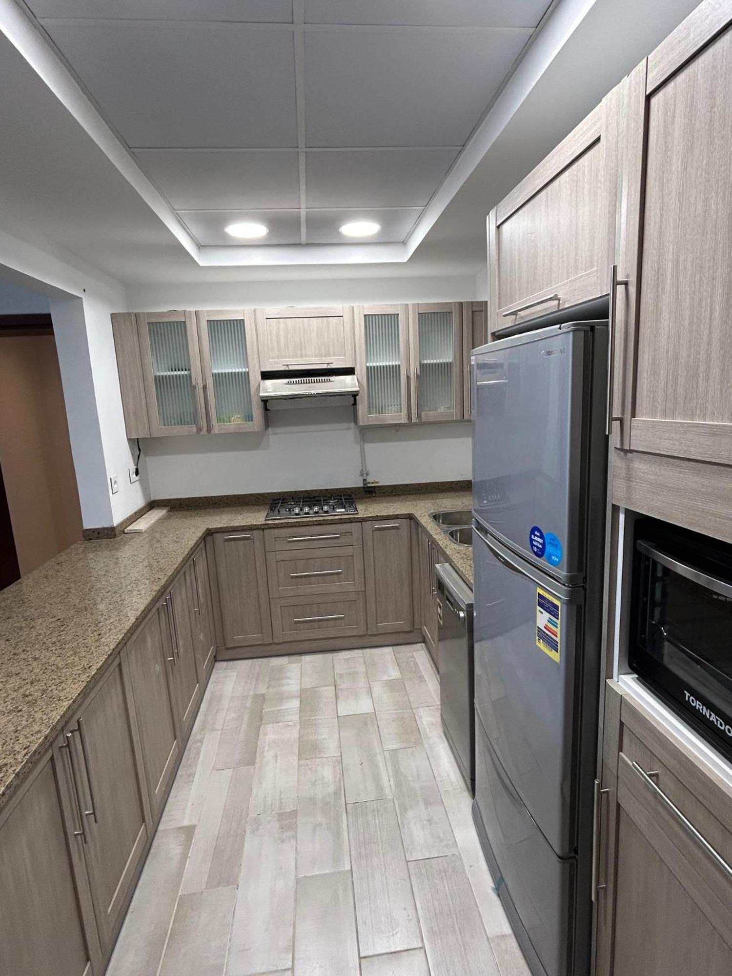 Apartamento Cfc Modern 2br, Walk To Cfc Mall